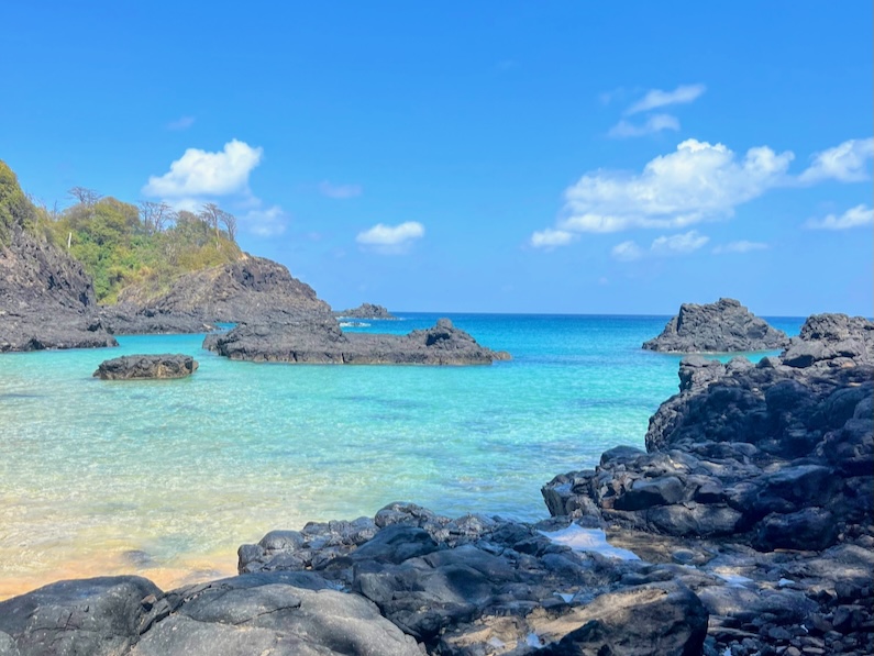 Baía dos Porcos in Fernando de Noronha, Brazil