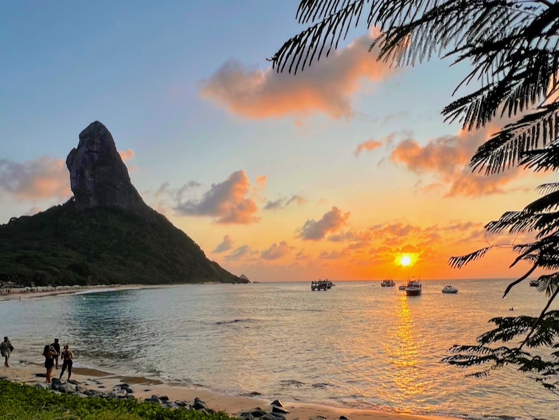 Praia da Conceição in Noronha